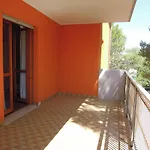 Апартаменти Cozy Flat Perfect For Families Next To The *