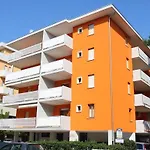 Cozy Flat Perfect For Families Next To The Апартаменти