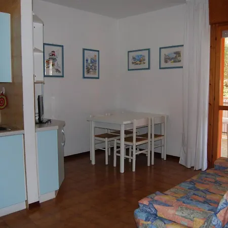 Cozy Flat Perfect For Families Next To The Apartmán Bibione