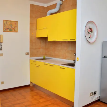 Cozy Flat Perfect For Families Next To The *