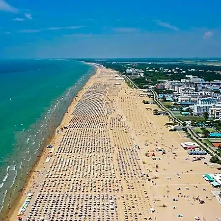 Cozy Flat Perfect For Families Next To The Bibione