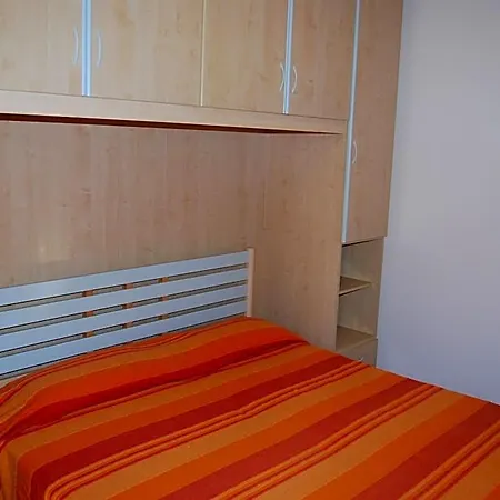Cozy Flat Perfect For Families Next To The