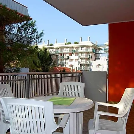 Apartment Cozy Flat Perfect For Families Next To The